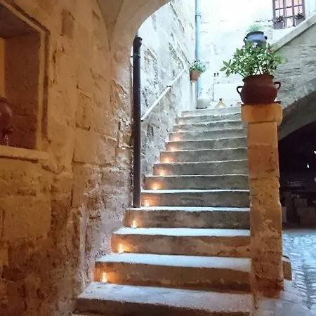 Tresor Apartment Uzes