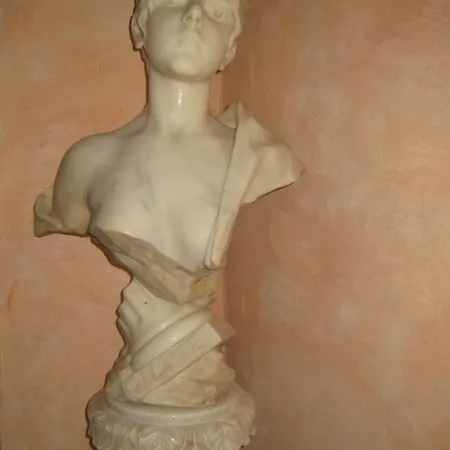Apartment Tresor *